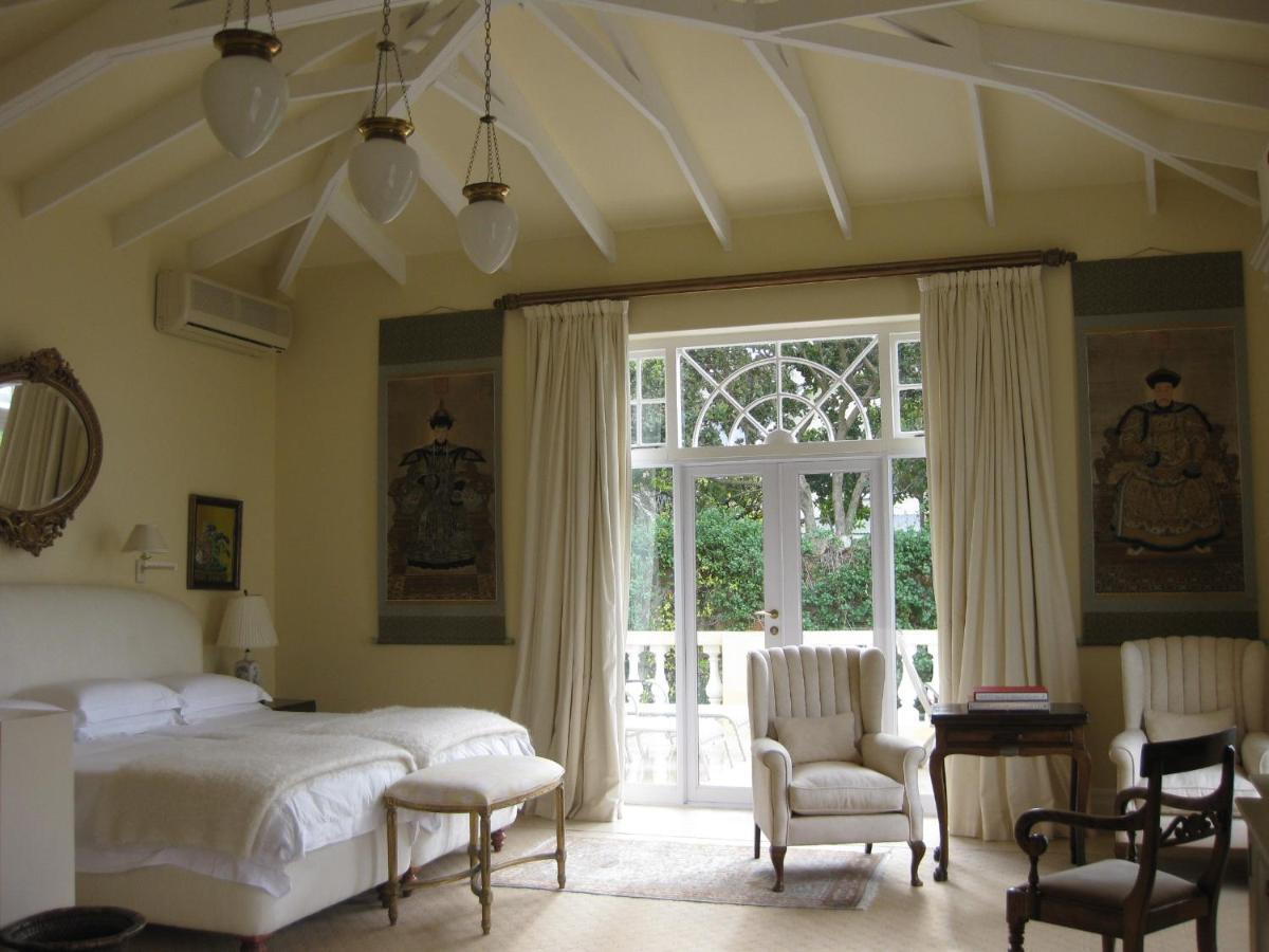 Colona Castle Hotel Lakeside Bilik gambar